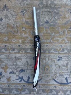 Carbón Fork 700 new