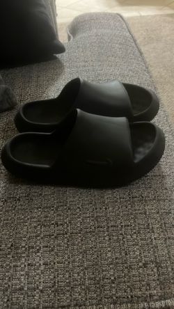 Nike calm sandals