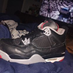 Jordan 4 Retro 