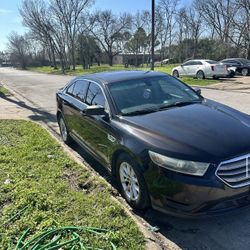 2013 Ford Taurus