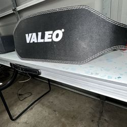 Valeo weight lifting a belt size M