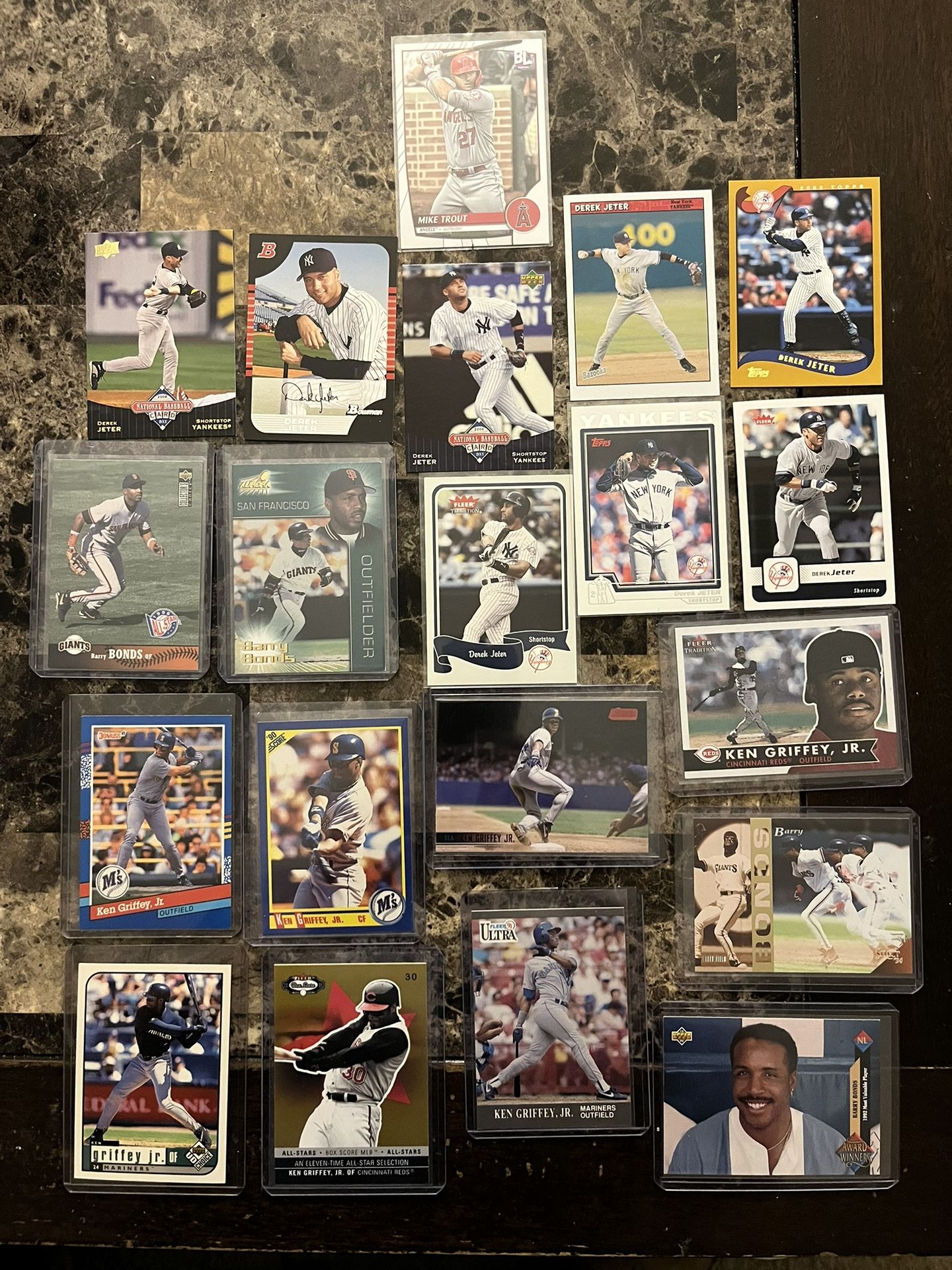 Lot Of 20  Baseball Cards (Jeter,Griffey,Bonds,Trout)