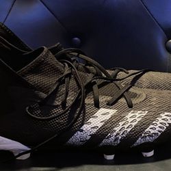 ADIDAS SOCCER CLEATS