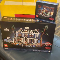 LEGO Stranger Things: The Creel House 11370 + The SQUAWK Radio Station GWP 