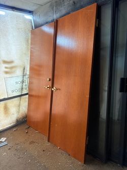 Solid wood exterior doors 60 x 79