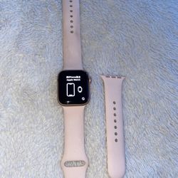 Rose Gold Apple Watch Series 4 With GPS