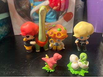 Dimo Dino figures