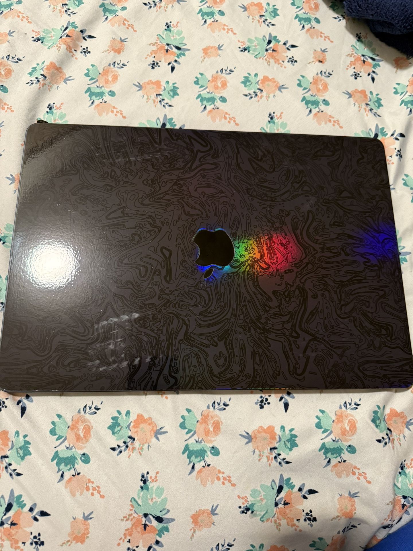 Apple MacBook Air 15 inch M2 Chip with 16 GB Unified Memory and 1 TB SSD