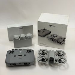 DJI Neo 4K Camera Drone DNIA0626 Fly More Combo
