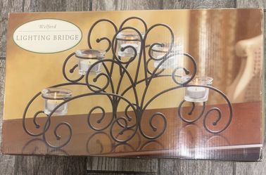 NIB Welford Lighting Bridge on Black Iron Base Welford • Size: OS • Condition: New With Tags