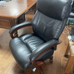 La-Z-Boy Bradley Bonded Leather Executive Chair 