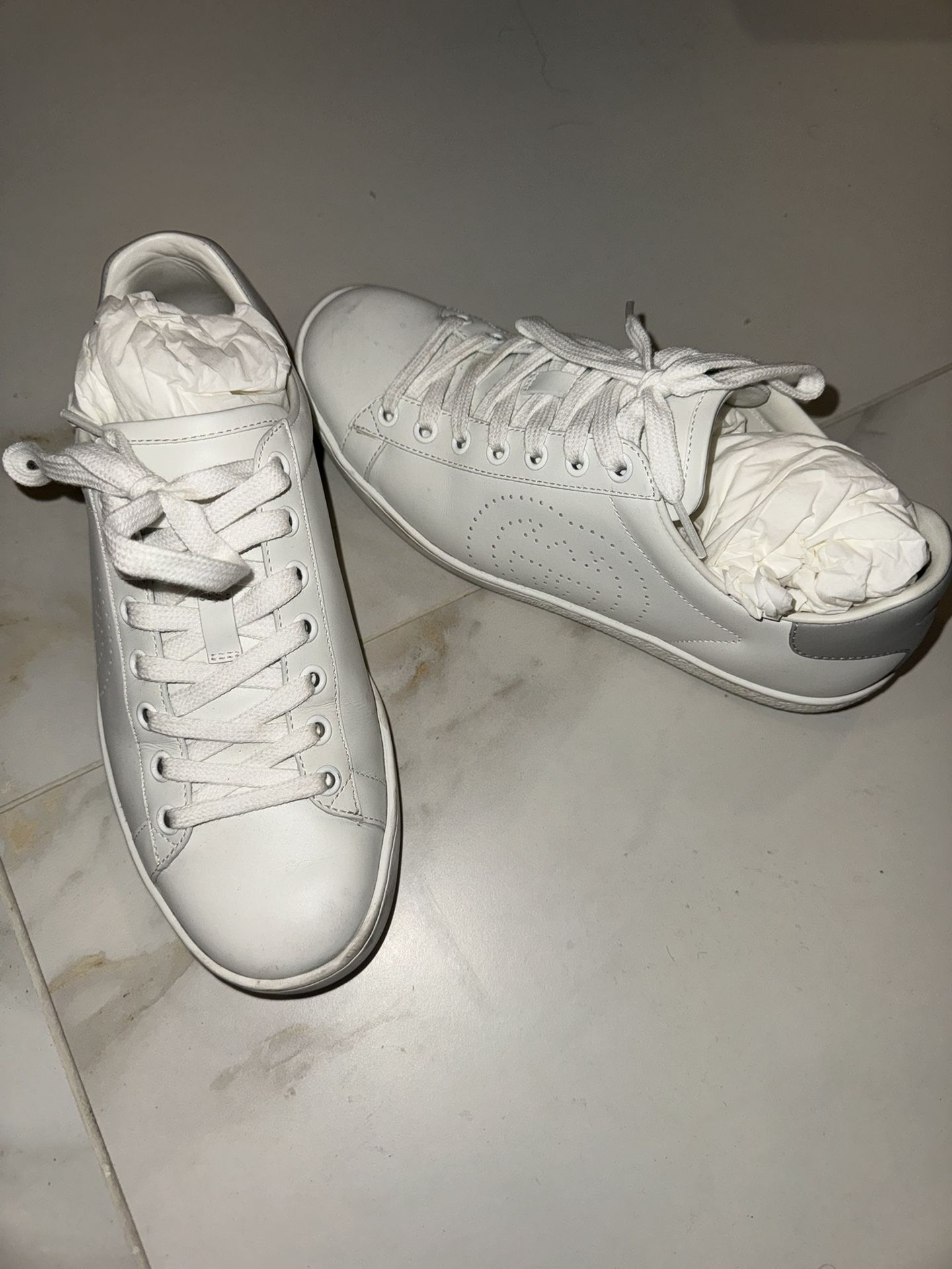 Authentic Women’s White Gucci Sneakers EU Size 37 US 7