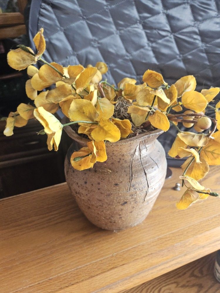 Decorative vase n flowers
