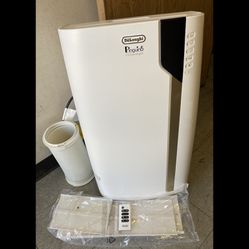 De'Longhi 14000 BTU Portable Air Conditioner, Dehumidifier & Fan . 700 Square Feet With Remote
