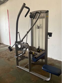 Cybex VR3 lat pull down