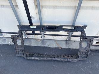 Hyundai Elantra radiator support