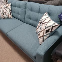 Beautiful Tufted Nice Couch And Loveseat