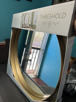 MIRROR ROUND GOLD RIM THRESHOLD