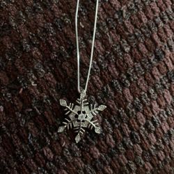 New Sterling Silver & CZ Snowflake Pendant 