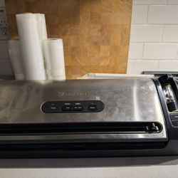 FoodSaver Vacuum Sealer