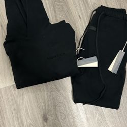 BLACK ESSENTIALS SET MEN (S)
