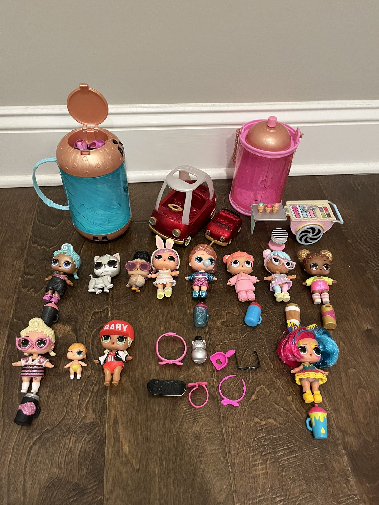 LOL DOLLS AND ACCESSORIES 