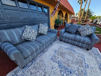 Beautiful living room set 2 couch totally Deep Clean Good Condition No Stains No Smell