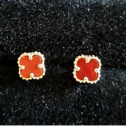 💛18k Red Agate Clover Stud