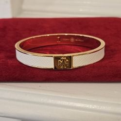 Brand New White Tory Burch Kira Enamel Hinged Bangle Bracelet with logo 18K-Gold-Plated