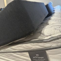 King Bed Mattress And Box Springs