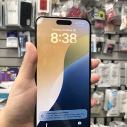 iPhone 15 Pro Max 256gb | Unlocked | Store Warranty  