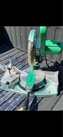 Hitachi 10 fcb Saw