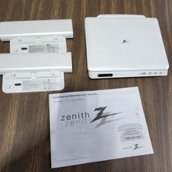 ZENITH PORTABLE DVD PLAYER WITH 2  BATTERIES 