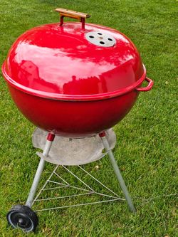 22" Red Weber Kettle grill