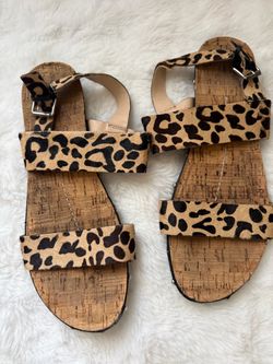 Faux fur leopard sandals