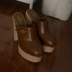 Valentino Garavani Leather Platform Clogs