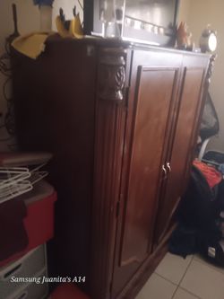 Dresser/TV cabinet