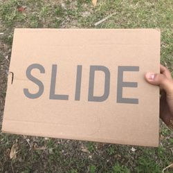 Yeezy Slides WIth Box 📦 