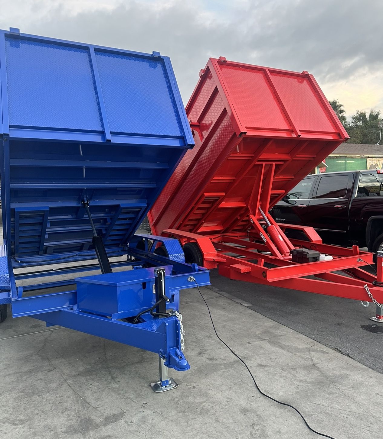 Scissor Lift Dump Trailer