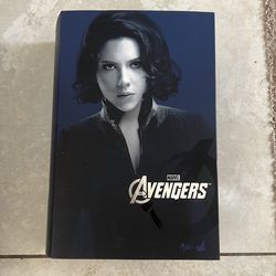 MARVEL Avengers Black Widow 1/6 HOT TOYS