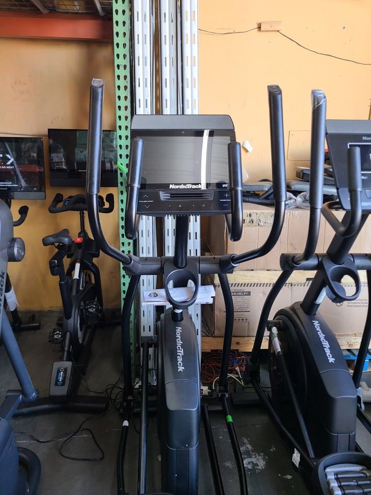 Nordictrack Airgide 14i Elliptical - 14" ifit touchscreen - 600$