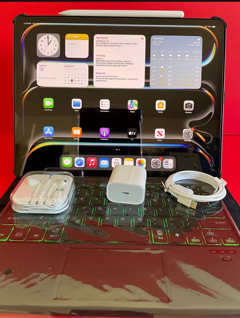 Apple IPad Pro 13β (M4 chip /OLED display/ 2024 Newest ) 256GB with keyboard, pen & Accessories