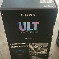 Sony ULT FIELD 7  Speaker/ Boom Box