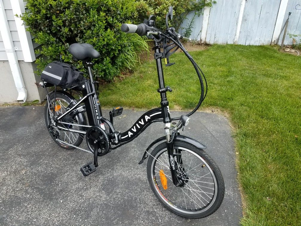 Aviva Viper 7 Speed Electric Bike Folds NEVER USED! Have 2 to sell. SAVE 2 Bikes for less then 1!