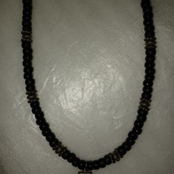 GLASS BEADED WITH TEMPLAR CROSS,18" WITH MAGNETIC CLASP