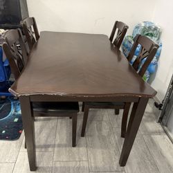 Dinning Table