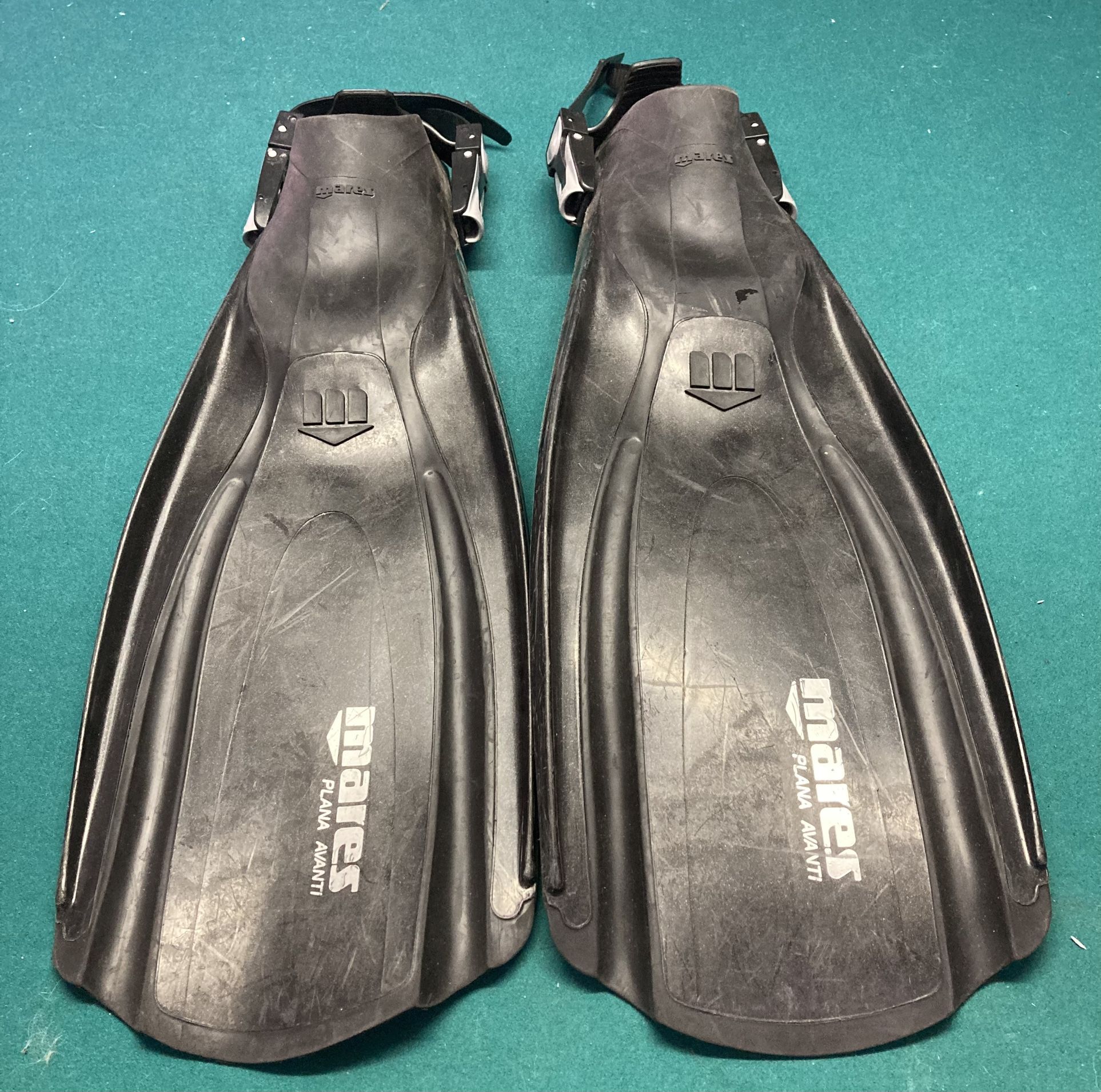 Diving Fins (Various Brands & Sizes See Below Description)