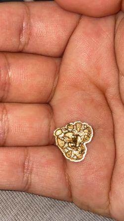 10k gold heart nug earring