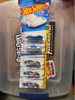Hot wheel keychain bundle