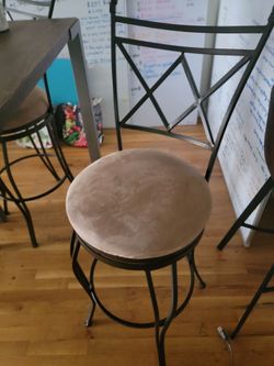 2 swivel stools iron frame